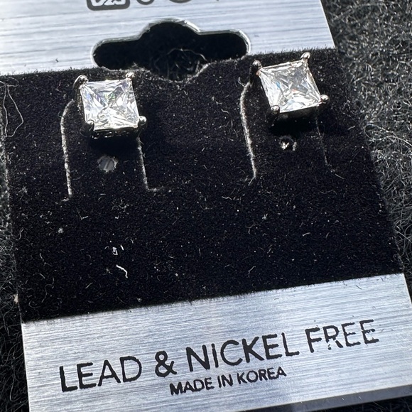 JOY square/princess cut CZ stud earring set. Surgical steel/ No lead/ No nickel - Picture 4 of 6